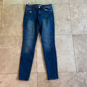 dark wash skinny jeans